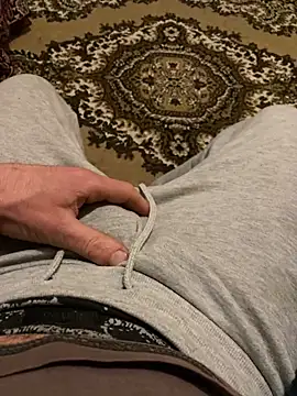 Snapshot of wwwiiilll chatting on December 4, 9:34 pm wwwiiilll online show from December 4, 9:34 pm