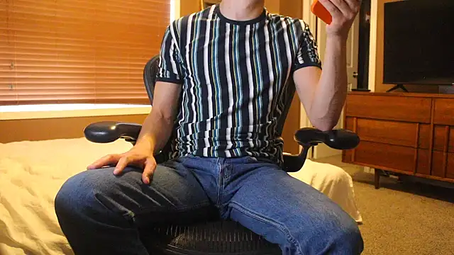 jjjjjfive online show from June 19, 1:54 am