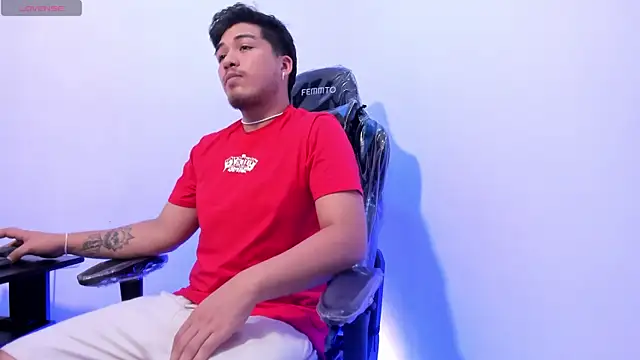 Snapshot of juanmechanic_ chatting on November 8, 3:01 pm juanmechanic online show from November 8, 3:01 pm