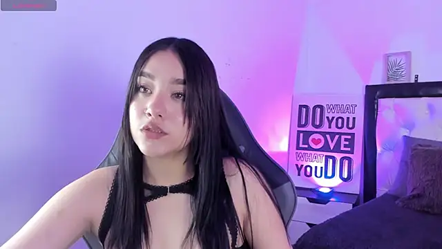 KimGarces online show from September 11, 8:09 pm