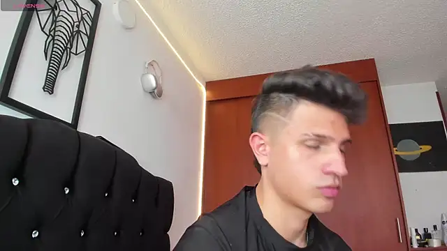 kevin ahss online show from November 24, 8:52 pm