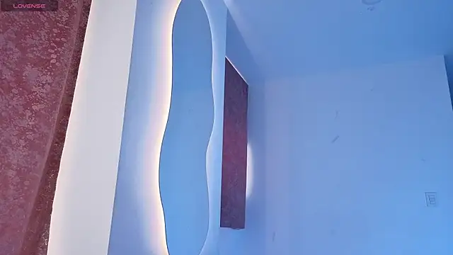 Isabella Dollss online show from September 14, 5:45 pm