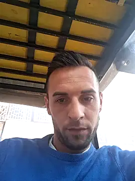 Snapshot of Necunoscutul001 chatting on September 10, 6:24 am Necunoscutul001 online show from September 10, 6:24 am