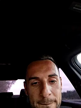 Snapshot of Necunoscutul001 chatting on September 13, 4:12 am Necunoscutul001 online show from September 13, 4:12 am