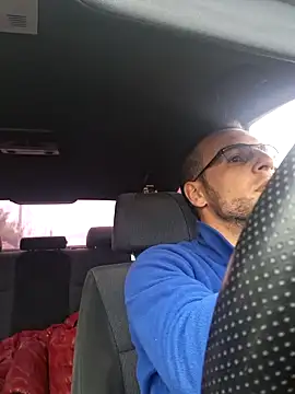 Snapshot of Necunoscutul001 chatting on October 5, 11:19 am Necunoscutul001 online show from October 5, 11:19 am