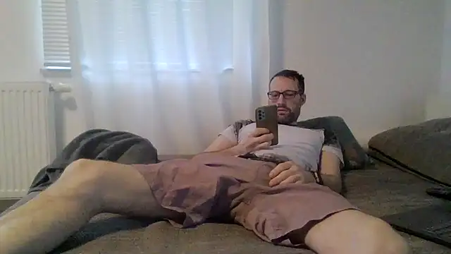 XLBarehengst online show from February 20, 3:45 pm