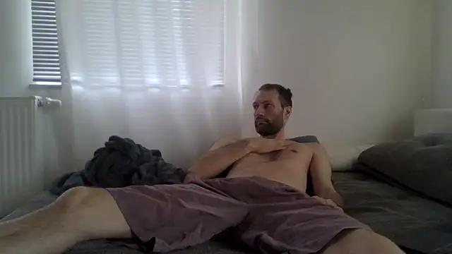 XLBarehengst online show from February 27, 8:03 am