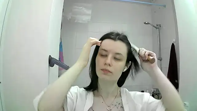 Snapshot of EdlinEngelby chatting on October 3, 4:15 pm EdlinEngelby online show from October 3, 4:15 pm
