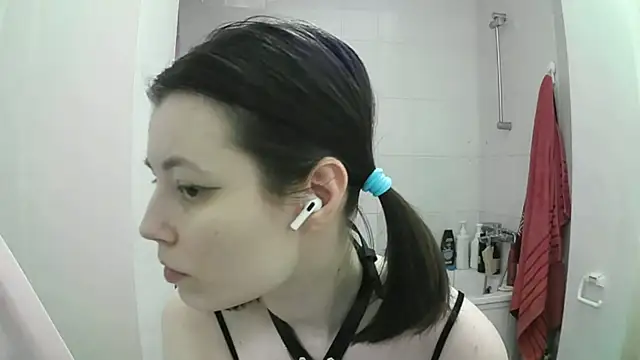 Snapshot of EdlinEngelby chatting on October 4, 3:43 pm EdlinEngelby online show from October 4, 3:43 pm