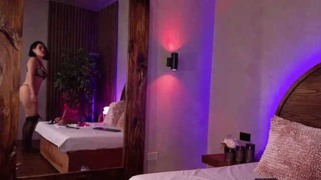 renata black  online show from April 9, 10:20 am