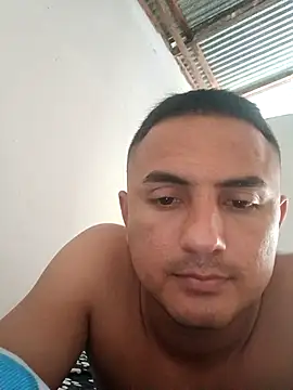 Geral Yeraldyn09 online show from December 18, 7:31 pm