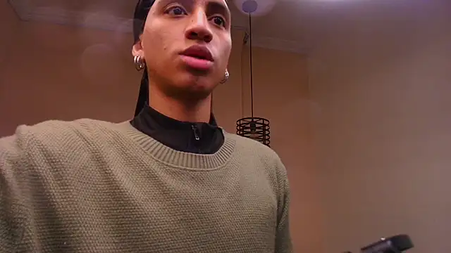 Snapshot of Dom_venena chatting on September 14, 7:24 pm Dom venena online show from September 14, 7:24 pm