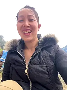 Huong-Ly online show from January 11, 3:00 am