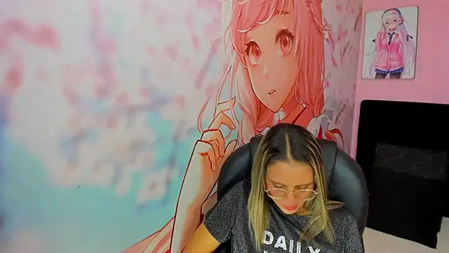 StarletTays online show from October 26, 1:55 am