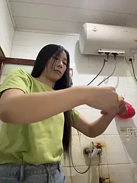 crhong666 online show from October 1, 11:55 pm