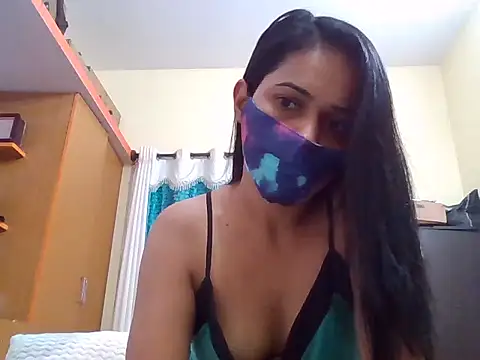 Snapshot of Curvyqueenz chatting on November 5, 5:35 pm Curvyqueenz online show from November 5, 5:35 pm