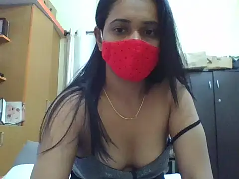 Snapshot of Curvyqueenz chatting on December 18, 5:52 pm Curvyqueenz online show from December 18, 5:52 pm