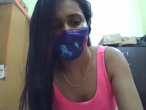 Snapshot of Curvyqueenz chatting on December 19, 5:53 pm Curvyqueenz online show from December 19, 5:53 pm