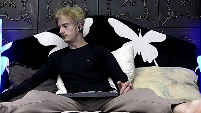 SirReed online show from March 26, 5:57 am