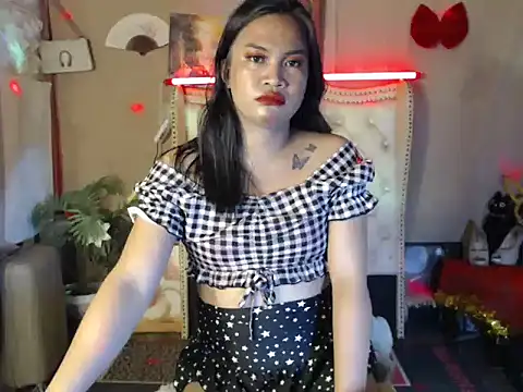 Snapshot of miss_laila_ chatting on September 18, 11:01 am miss laila  online show from September 18, 11:01 am