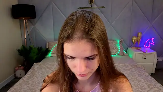 PussyOnLuck online show from October 14, 6:36 am