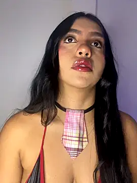 Michelle johnson  online show from October 28, 7:38 pm