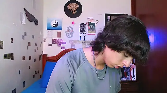 DannyPhantom555 online show from March 15, 6:47 pm