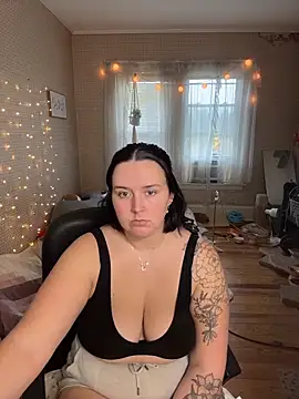 Snapshot of goddesskass chatting on October 20, 1:44 pm goddesskass online show from October 20, 1:44 pm