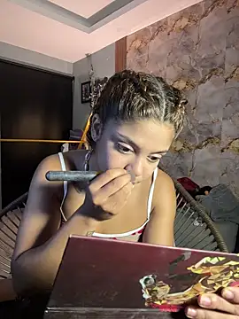 Snapshot of hannachris- chatting on December 3, 11:25 pm hannachris- online show from December 3, 11:25 pm