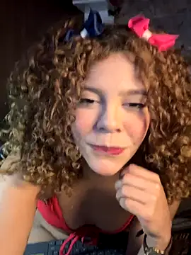 Snapshot of hannachris- chatting on December 15, 12:04 am hannachris- online show from December 15, 12:04 am