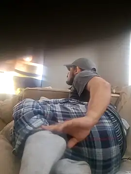 Steventorres4958 online show from April 21, 7:39 pm