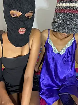 Snapshot of Dora__baby chatting on May 16, 9:46 pm Dora baby online show from May 16, 9:46 pm