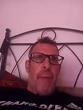 gigolobcn online show from April 12, 4:34 pm