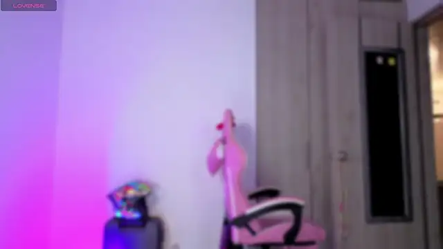 colette e online show from October 12, 6:23 am