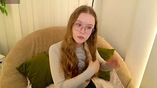 MandyMils online show from September 21, 2:19 pm