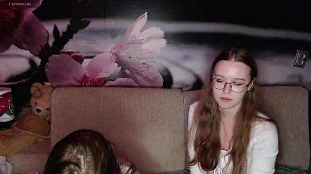 MandyMils online show from October 19, 8:42 pm