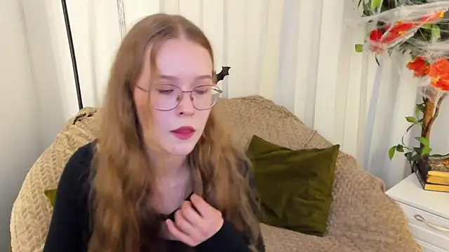 MandyMils online show from October 25, 2:46 pm