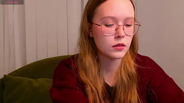 MandyMils online show from November 20, 2:50 pm