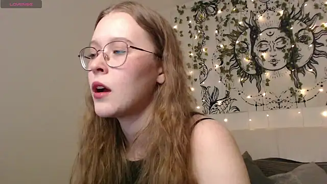 MandyMils online show from November 22, 5:01 pm