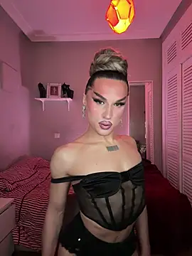 lacattiva online show from February 10, 5:50 pm