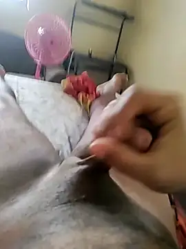 Hzbrandon11 online show from April 30, 1:50 pm