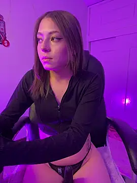 PrettyAmber online show from June 26, 8:46 pm