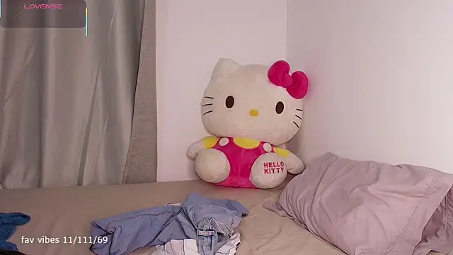 Snapshot of dulceangel__ chatting on September 11, 2:22 am dulceangel   online show from September 11, 2:22 am