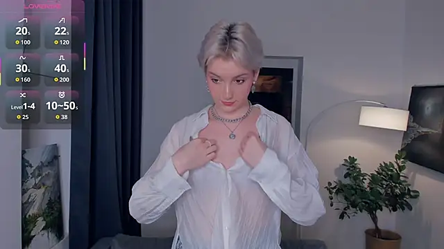 Snapshot of OdelynaAsp chatting on November 2, 12:18 pm OdelynaAsp online show from November 2, 12:18 pm