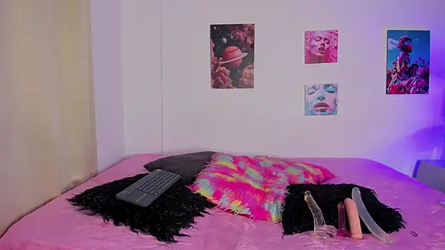 mia purplee online show from October 21, 3:18 am