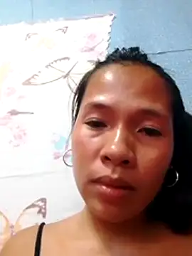 Snapshot of HotNaughtyGirl23 chatting on July 18, 11:19 pm HotNaughtyGirl23 online show from July 18, 11:19 pm