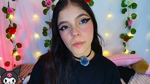 Snapshot of cutee_andrea chatting on November 11, 2:33 am cutee andrea online show from November 11, 2:33 am