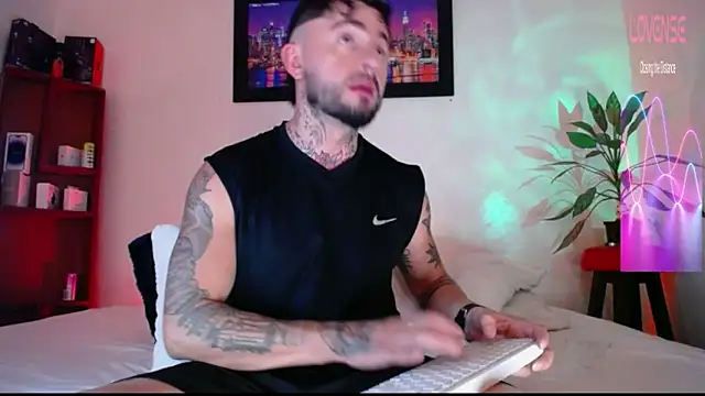 Edwardjonnes online show from April 16, 2:45 am