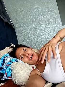 gattycahot online show from March 30, 3:35 pm