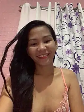 Snapshot of Cleo17 chatting on November 28, 1:03 pm Cleo17 online show from November 28, 1:03 pm